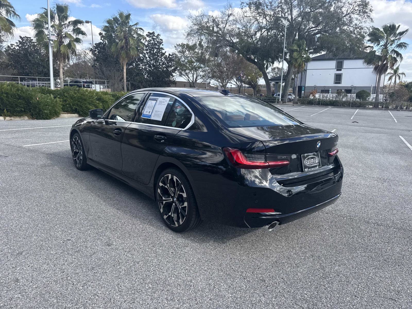 Certified 2025 BMW 330i 330i w/ Convenience Package image 6