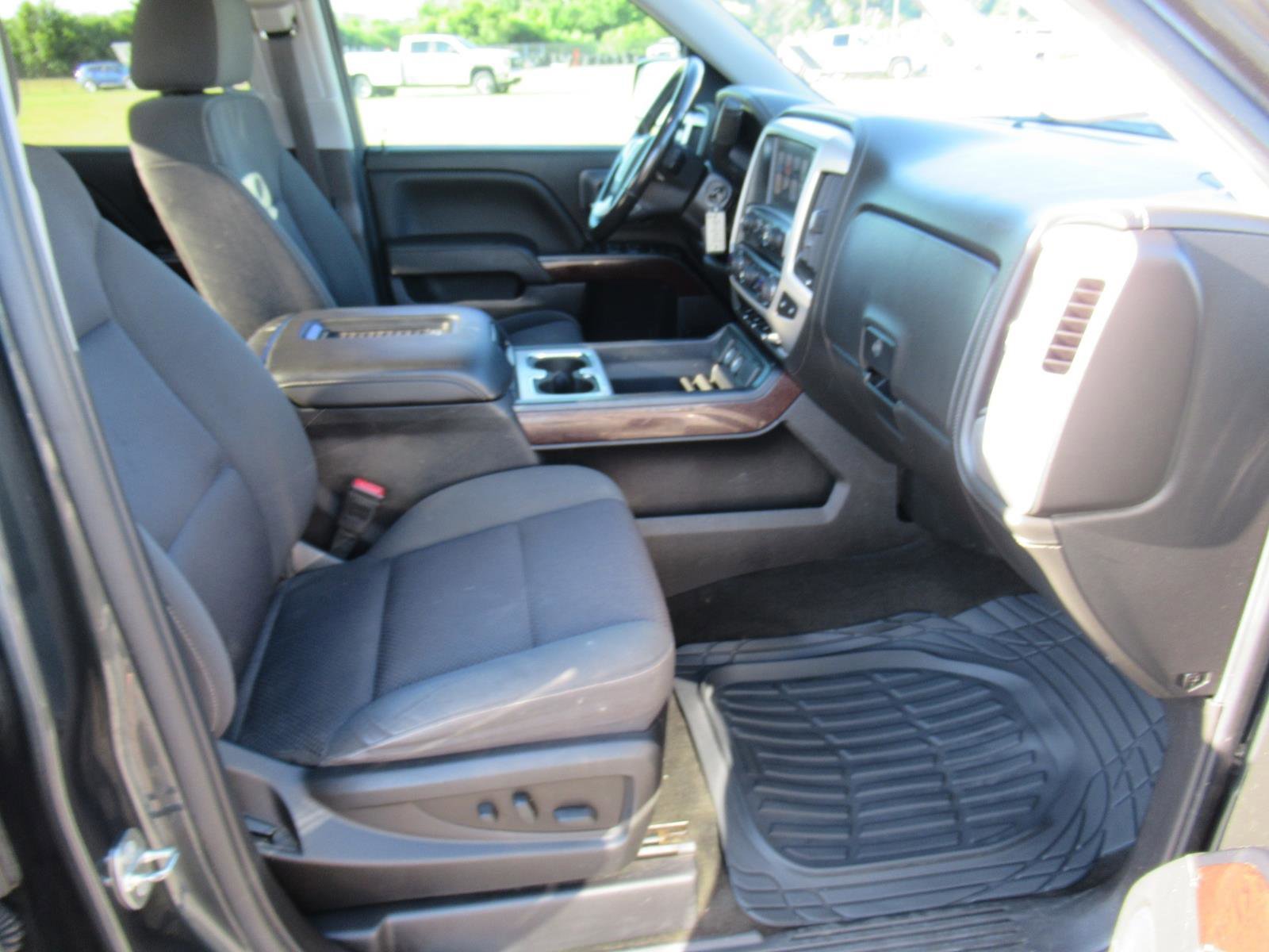 Used 2018 GMC Sierra 1500 SLE w/ Elevation Edition AWD/4WD image 10