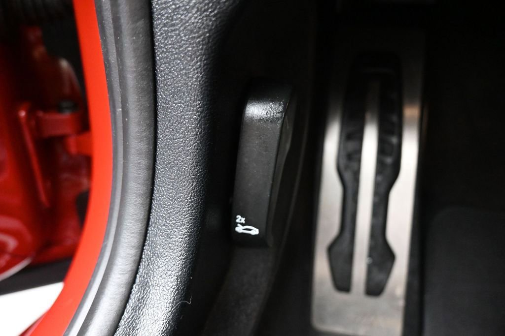 Used 2019 BMW Z4 sDrive30i w/ M Sport Package RWD image 30