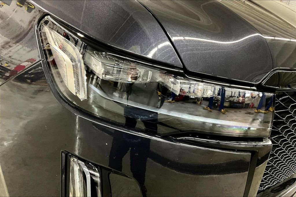 Certified 2023 Cadillac Escalade Sport w/ Touring Package image 33