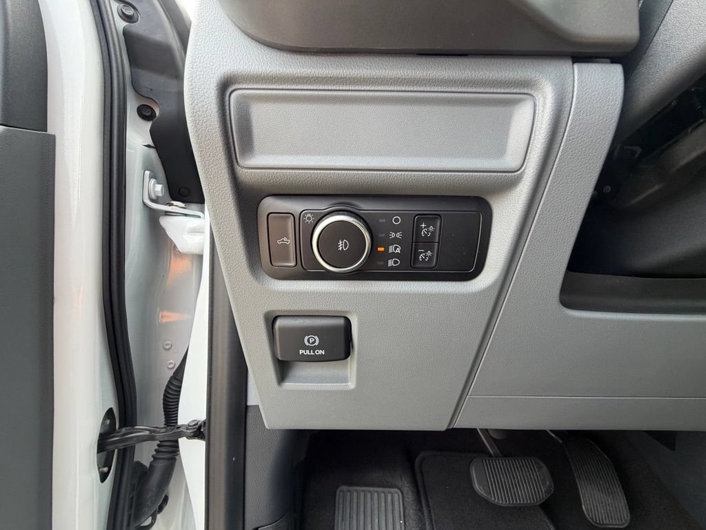 Used 2024 Ford F150 XLT AWD/4WD image 3
