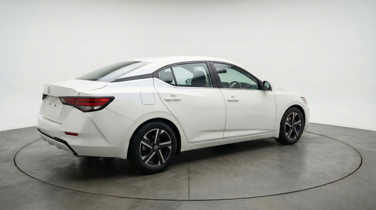 Used 2025 Nissan Sentra SV image 9