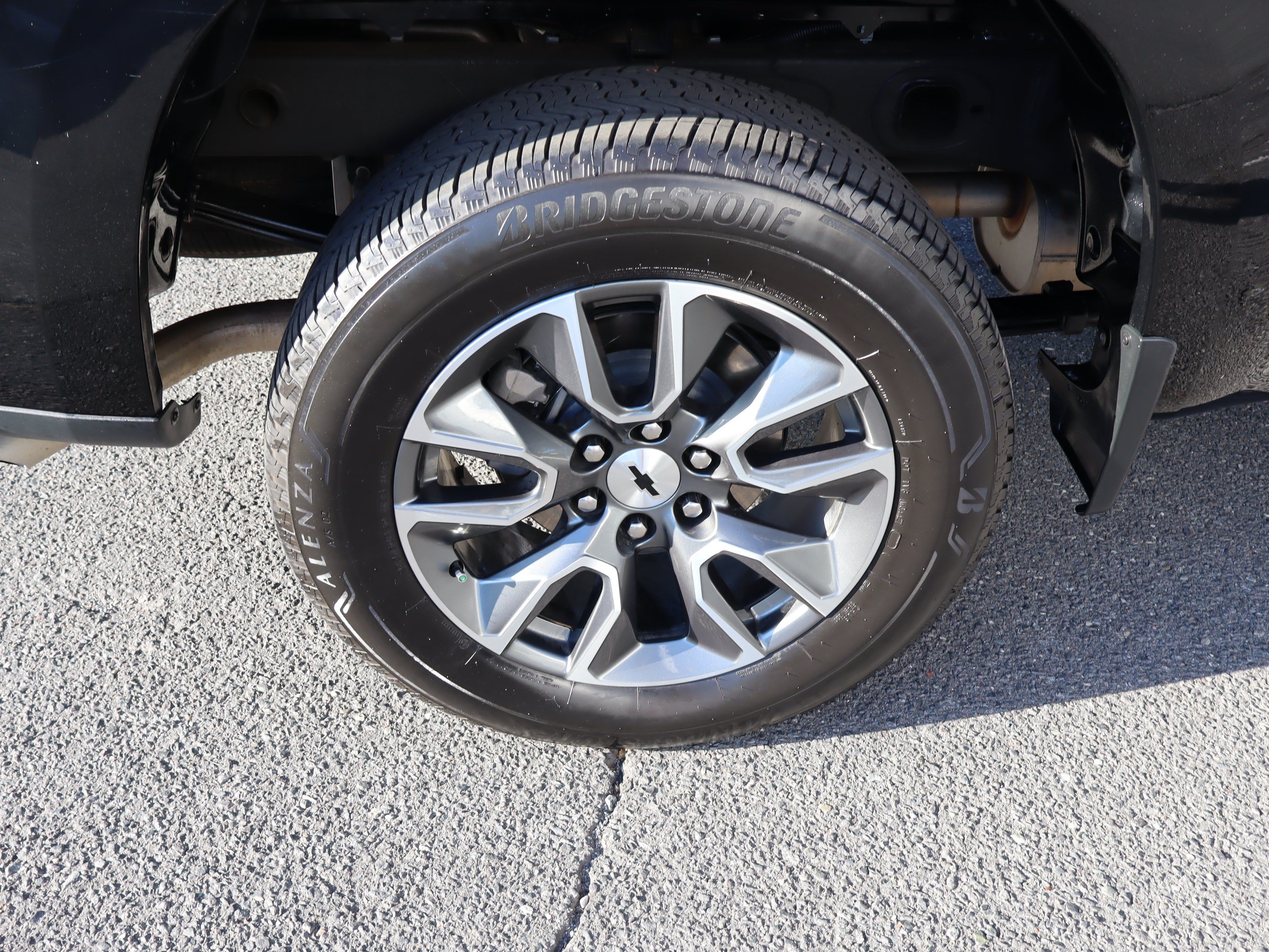 Used 2023 Chevrolet Silverado 1500 RST AWD/4WD image 37