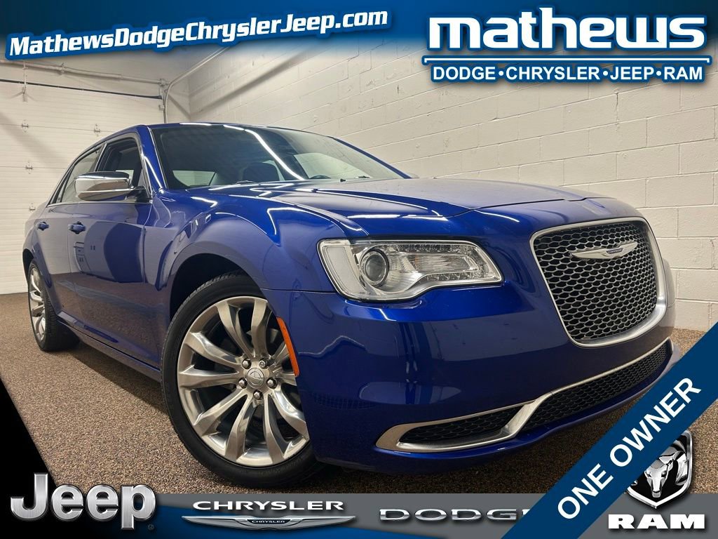 Used 2021 Chrysler 300 Touring w/ Chrome Appearance Package image 1