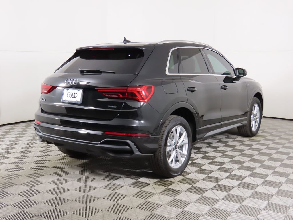 Certified 2025 Audi Q3 2.0T Premium w/ Convenience Package image 5