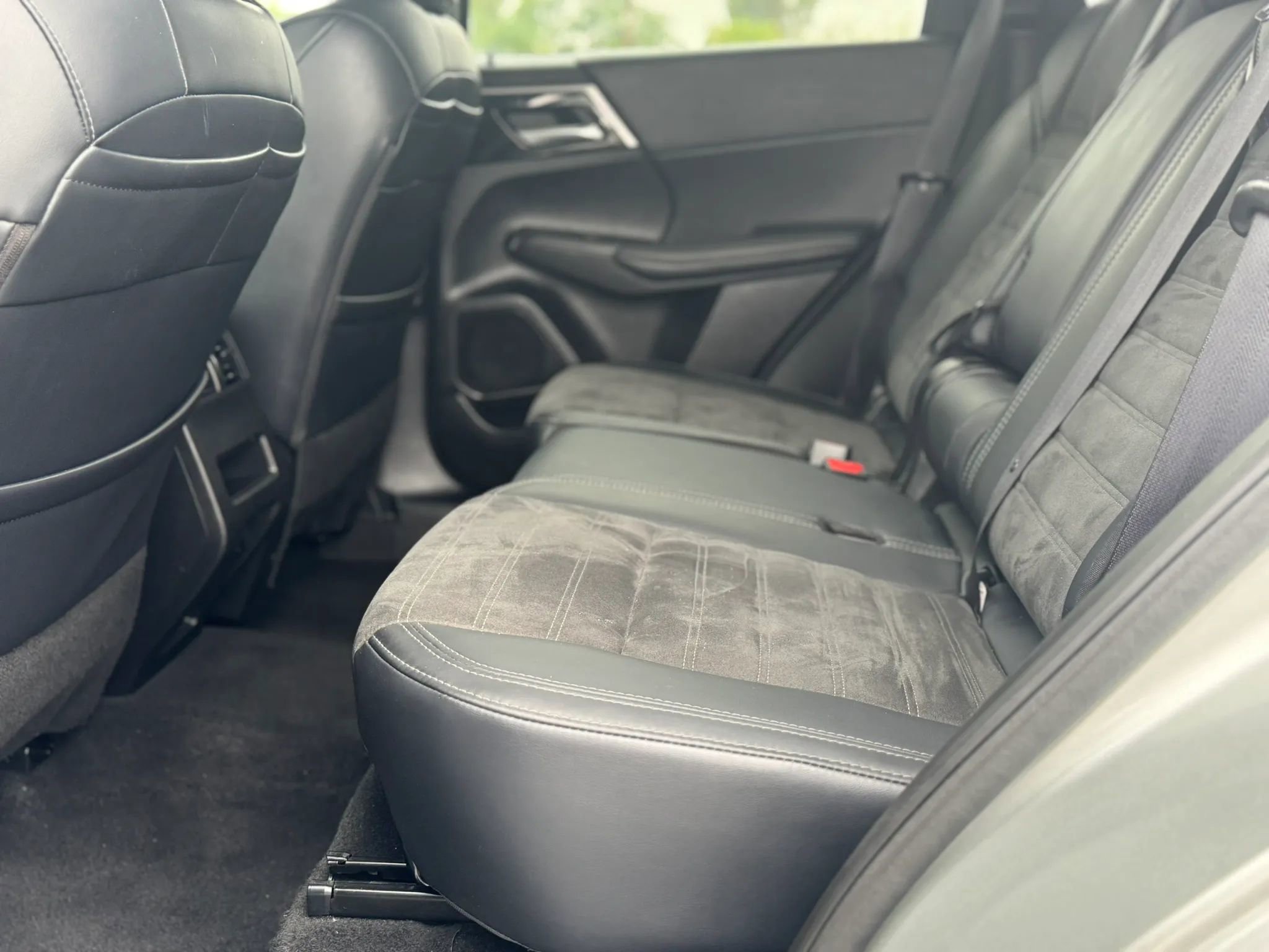Used 2024 Mitsubishi Outlander Ralliart AWD/4WD image 20