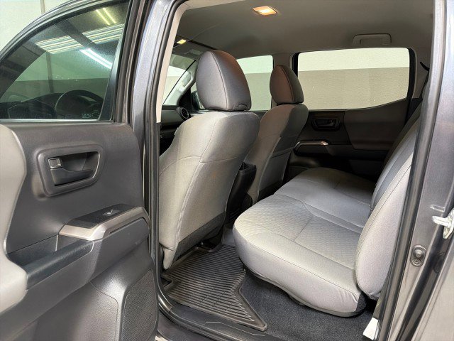 Used 2022 Toyota Tacoma SR5 w/ Technology Package image 33