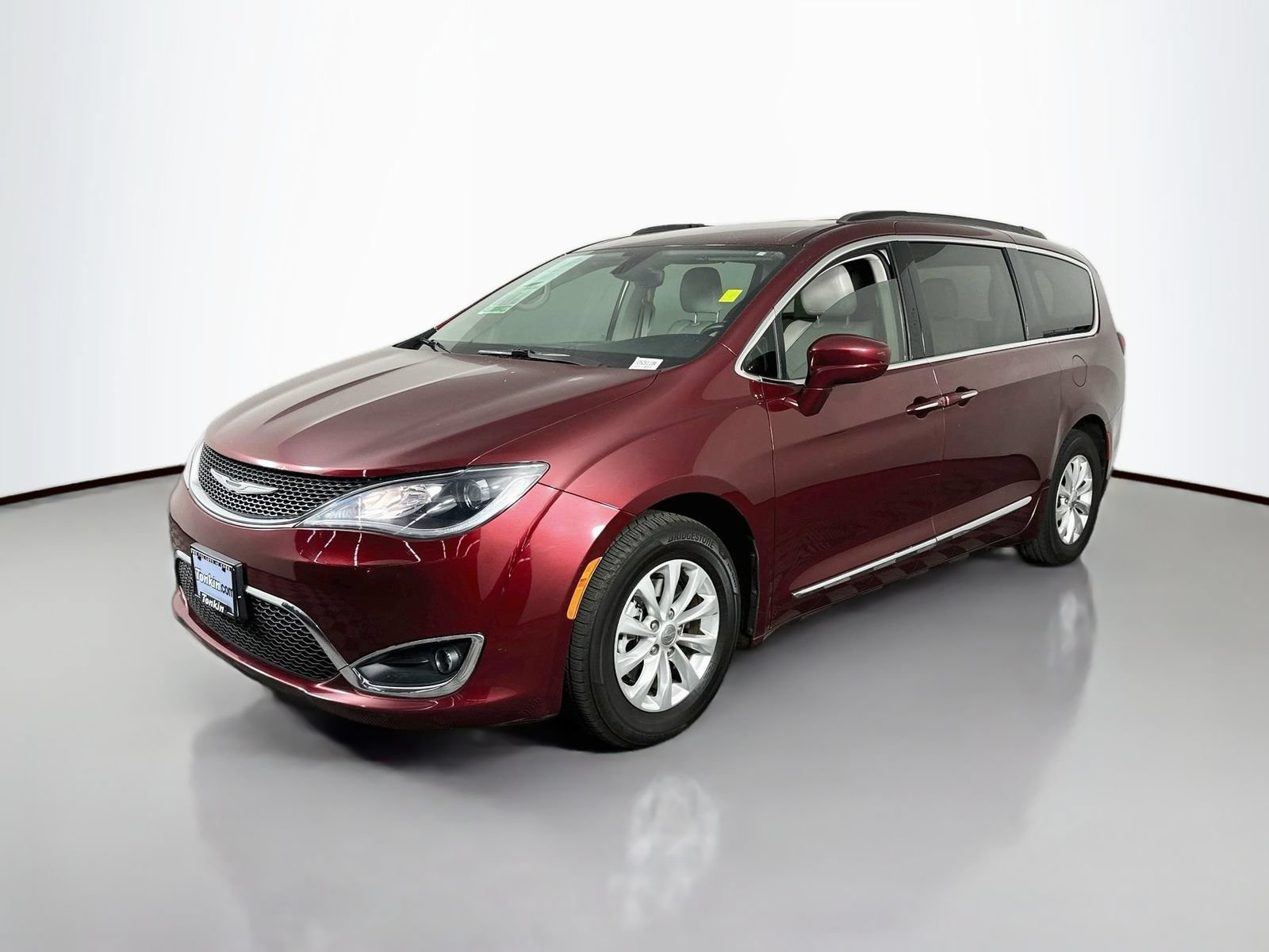 Used 2017 Chrysler Pacifica Touring-L FWD image 4