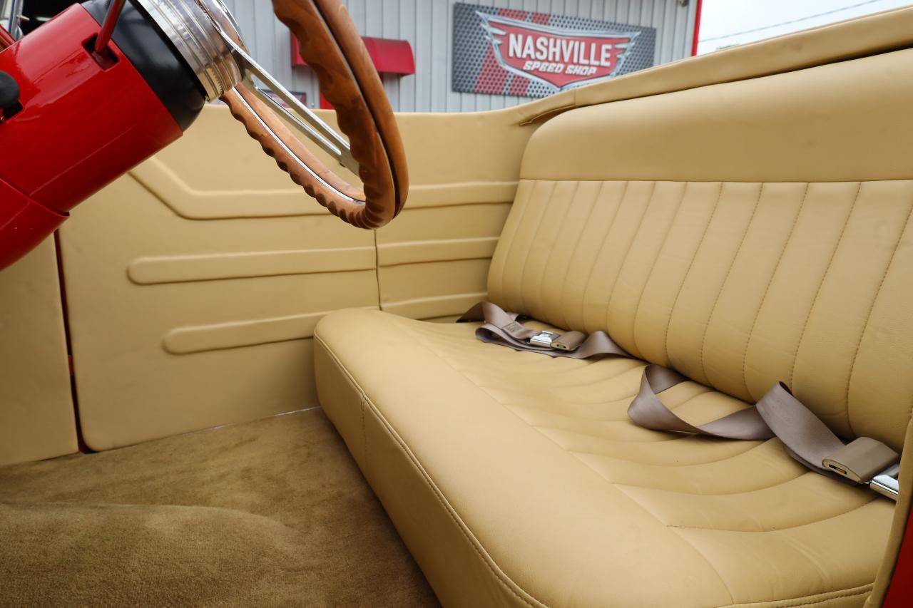 Used 1990 Chevrolet Corvette Coupe RWD image 6