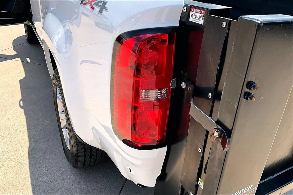 Used 2022 Chevrolet Colorado LT AWD/4WD image 37