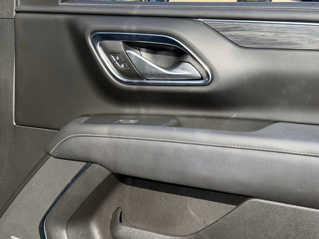 Used 2022 GMC Yukon SLT w/ SLT Luxury Package AWD/4WD image 30