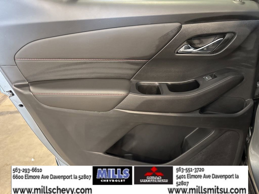 Used 2023 Chevrolet Traverse RS w/ LPO, Cargo Package image 11