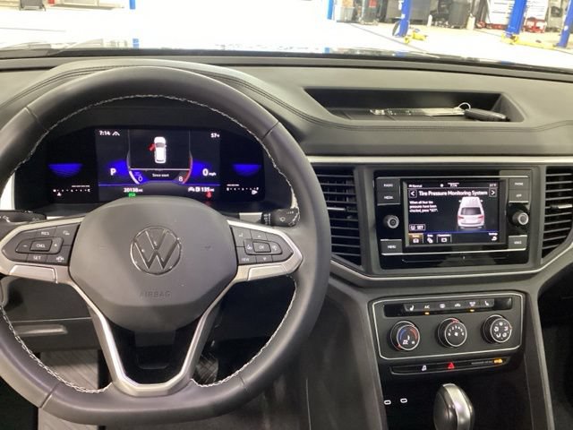 Used 2023 Volkswagen Atlas SE AWD/4WD image 6