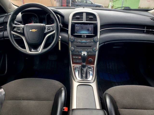 Used 2013 Chevrolet Malibu LT FWD image 21