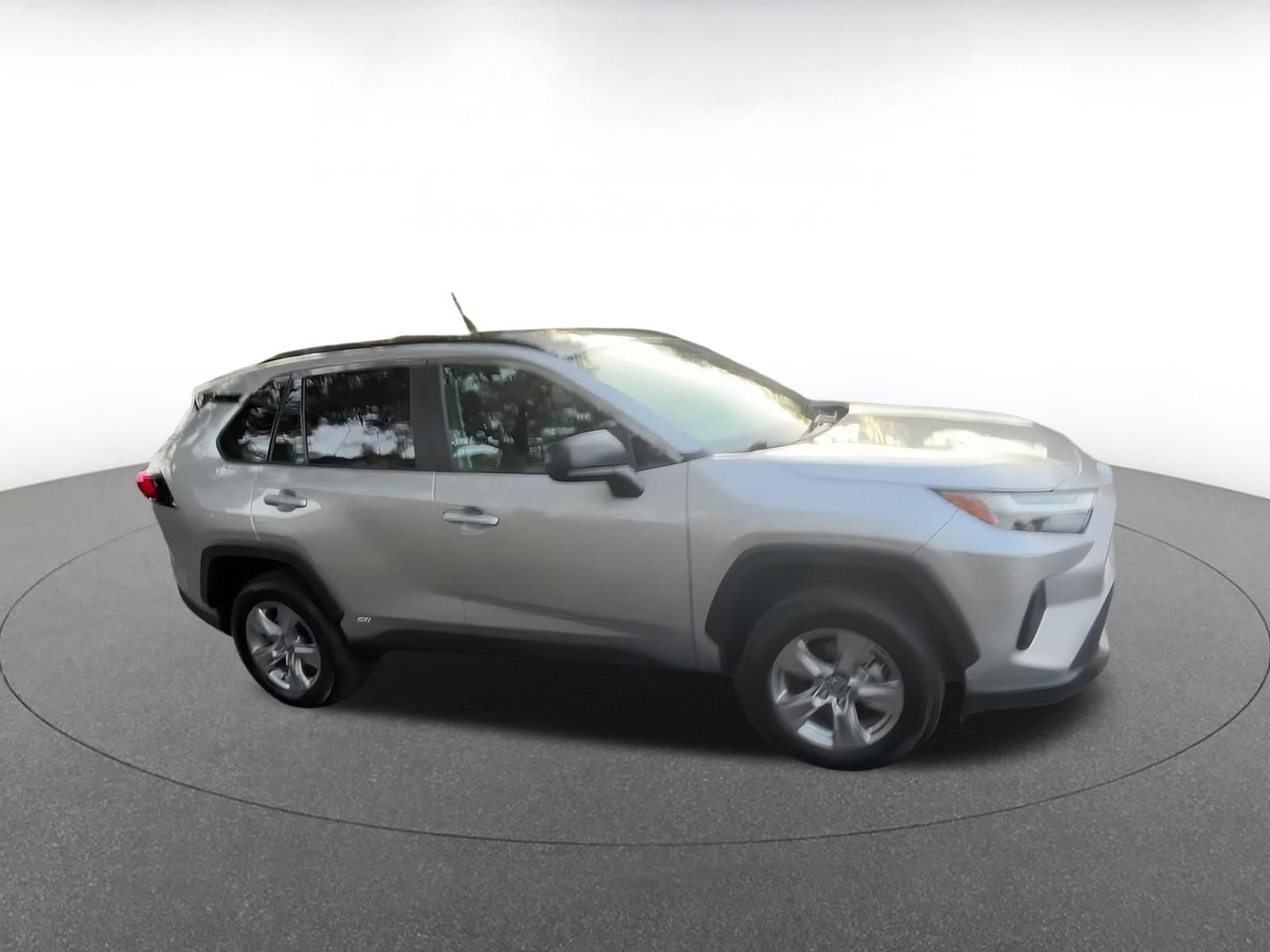Used 2025 Toyota RAV4 LE video 2