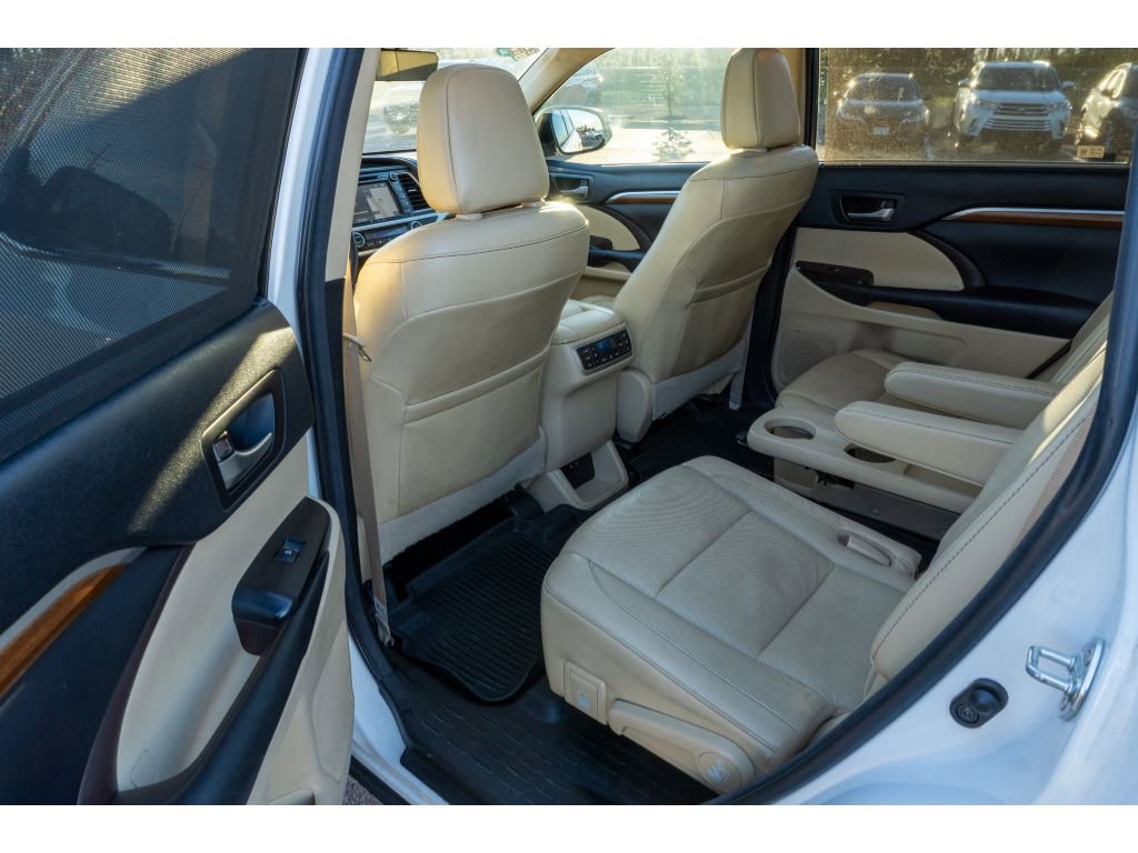 Used 2018 Toyota Highlander Limited Platinum image 13