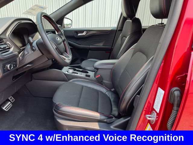 Used 2024 Ford Escape ST-Line w/ Tech Pack #1 FWD image 9