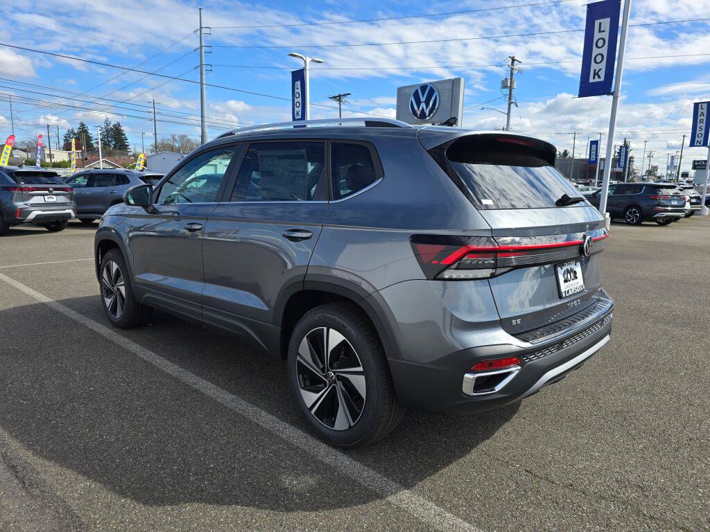 New 2026 Volkswagen Taos SE AWD/4WD image 5