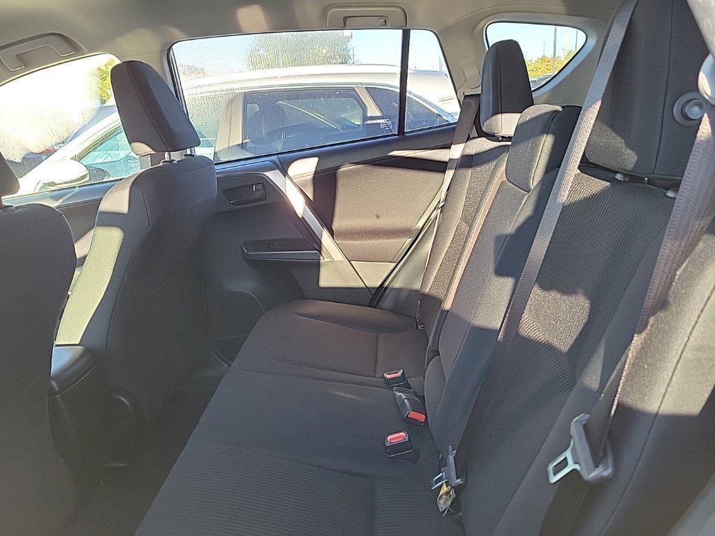Used 2018 Toyota RAV4 LE w/ All Weather Liner Package AWD/4WD image 13