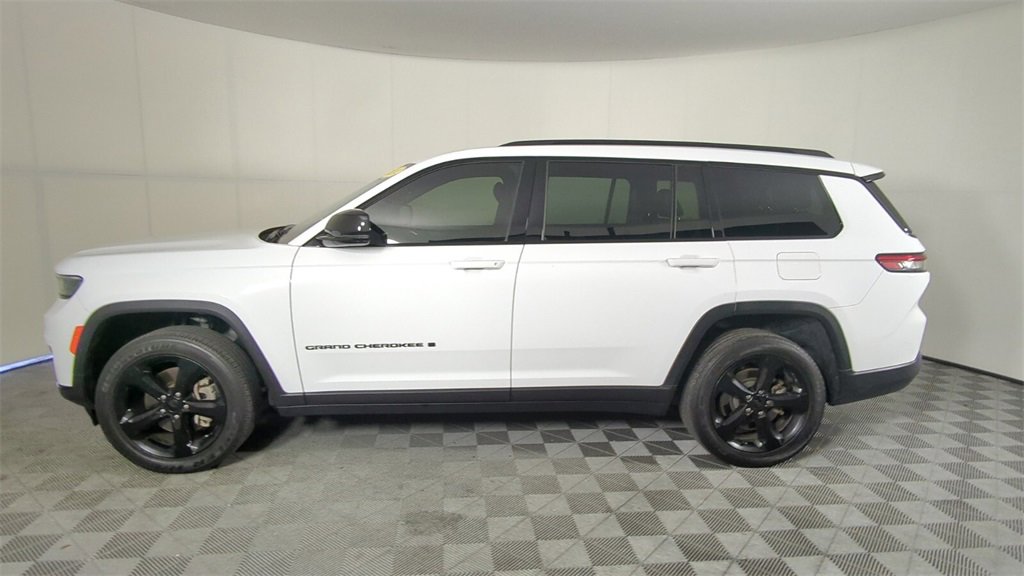Certified 2024 Jeep Grand Cherokee L Altitude image 7