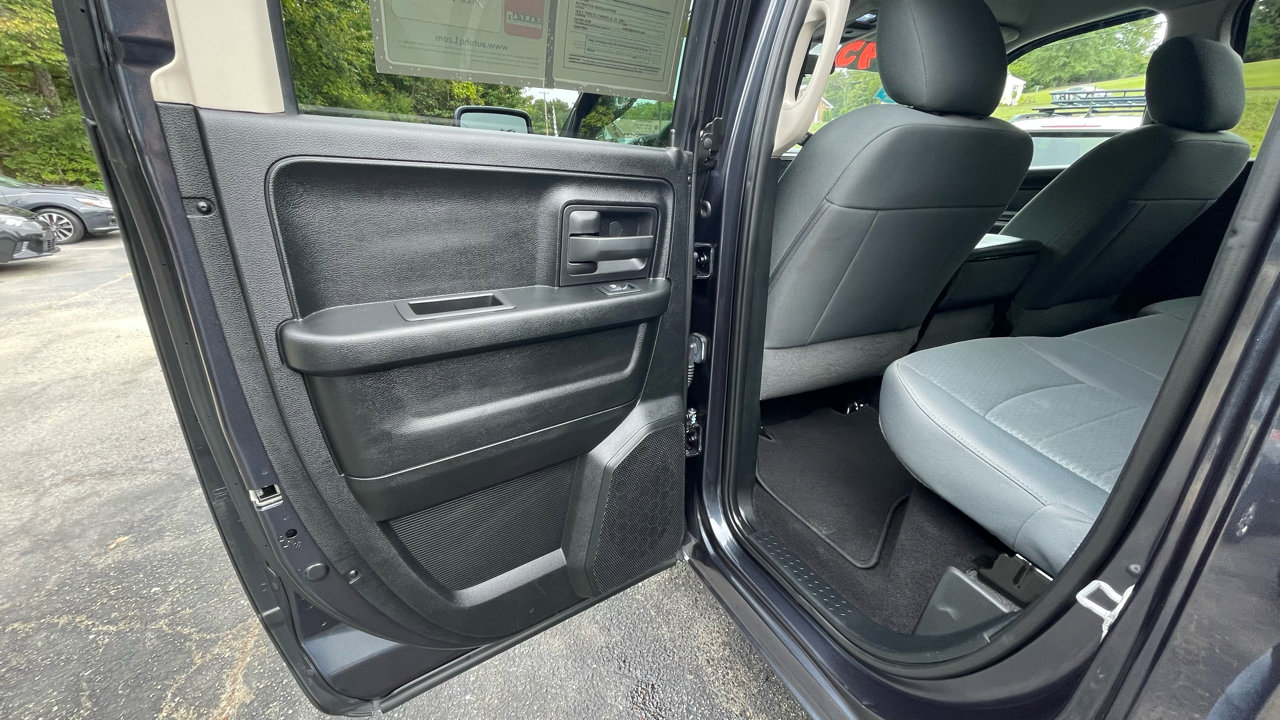 Used 2018 RAM 1500 Express w/ Express Value Package image 19