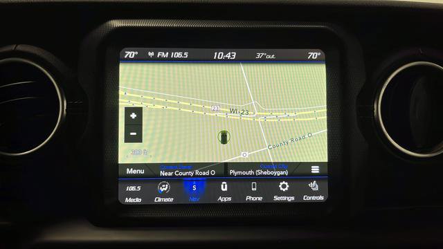 Used 2022 Jeep Wrangler Unlimited Sahara w/ Cold Weather Group image 14