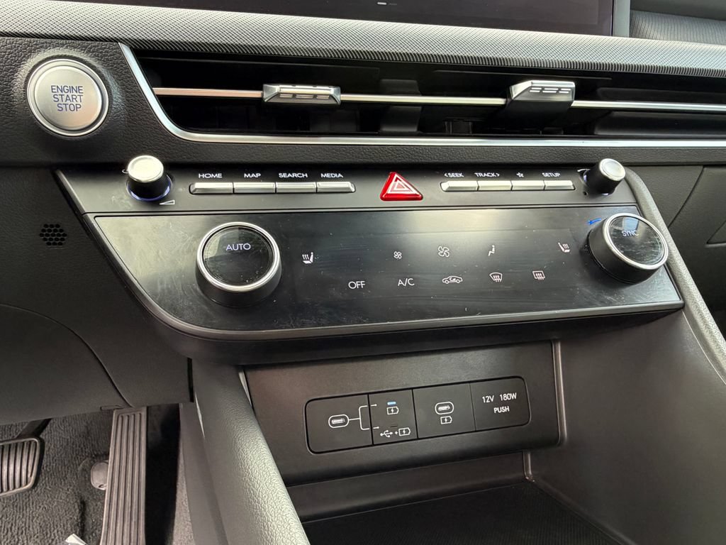 Used 2025 Hyundai Sonata SEL FWD image 24