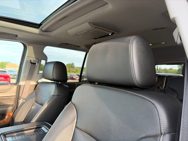 Used 2020 Chevrolet Tahoe Premier AWD/4WD image 16