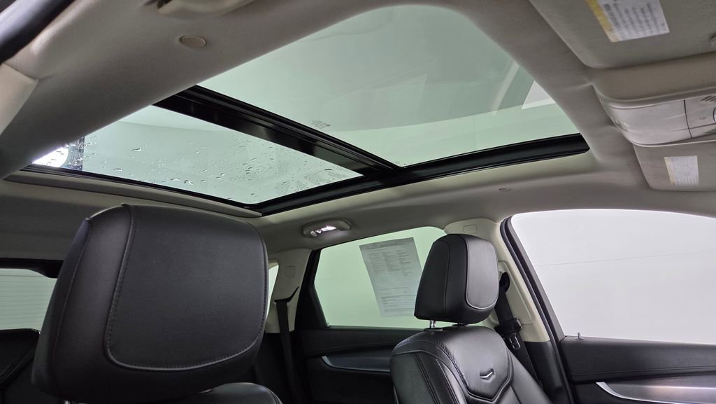 Used 2018 Cadillac XT5 Luxury w/ Driver Awareness Package image 37