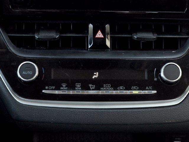 Used 2024 Toyota Corolla LE FWD image 25