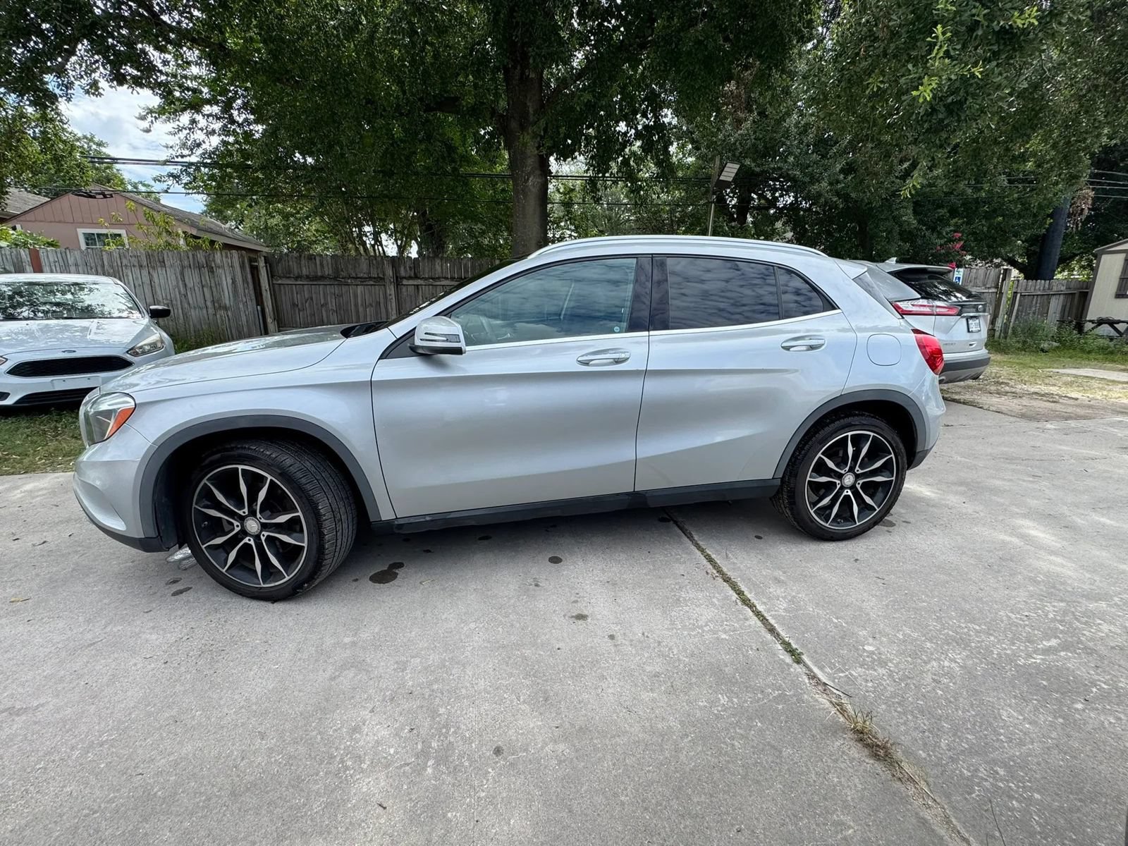 Used 2017 Mercedes-Benz GLA 250 4MATIC w/ Premium Package image 9