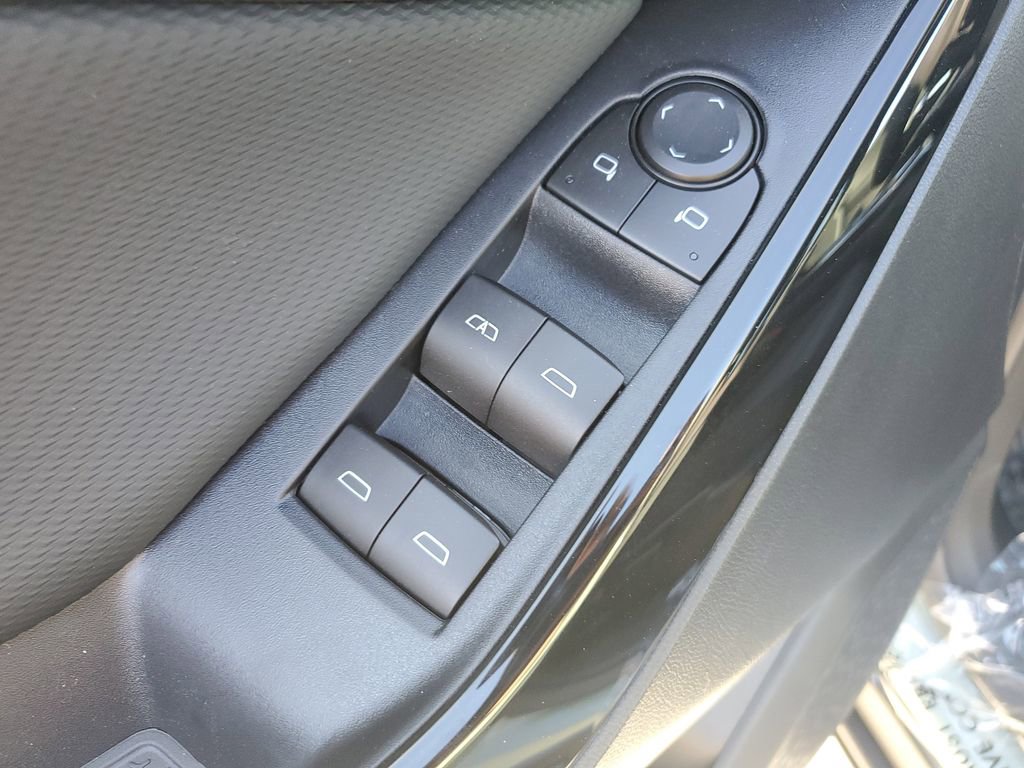 New 2026 Chevrolet Equinox LT w/ Safety and Technology Package image 19