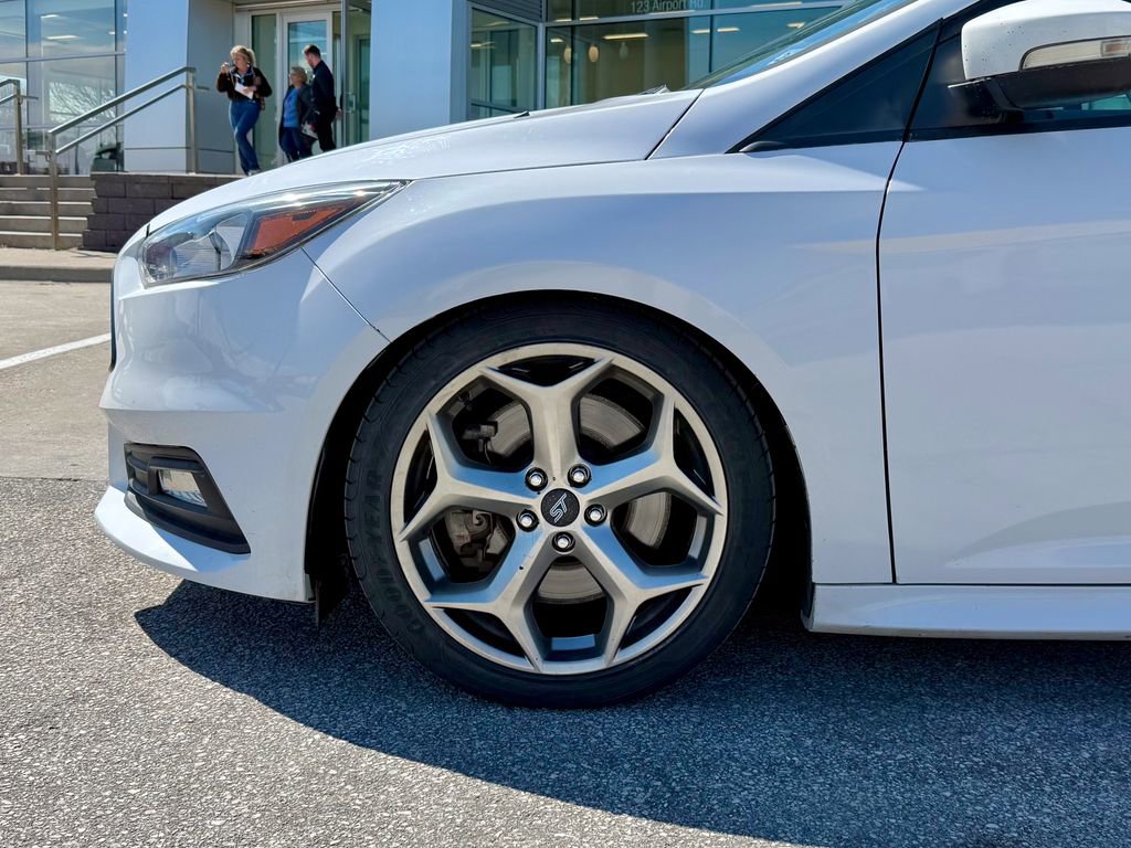 Used 2016 Ford Focus ST image 26