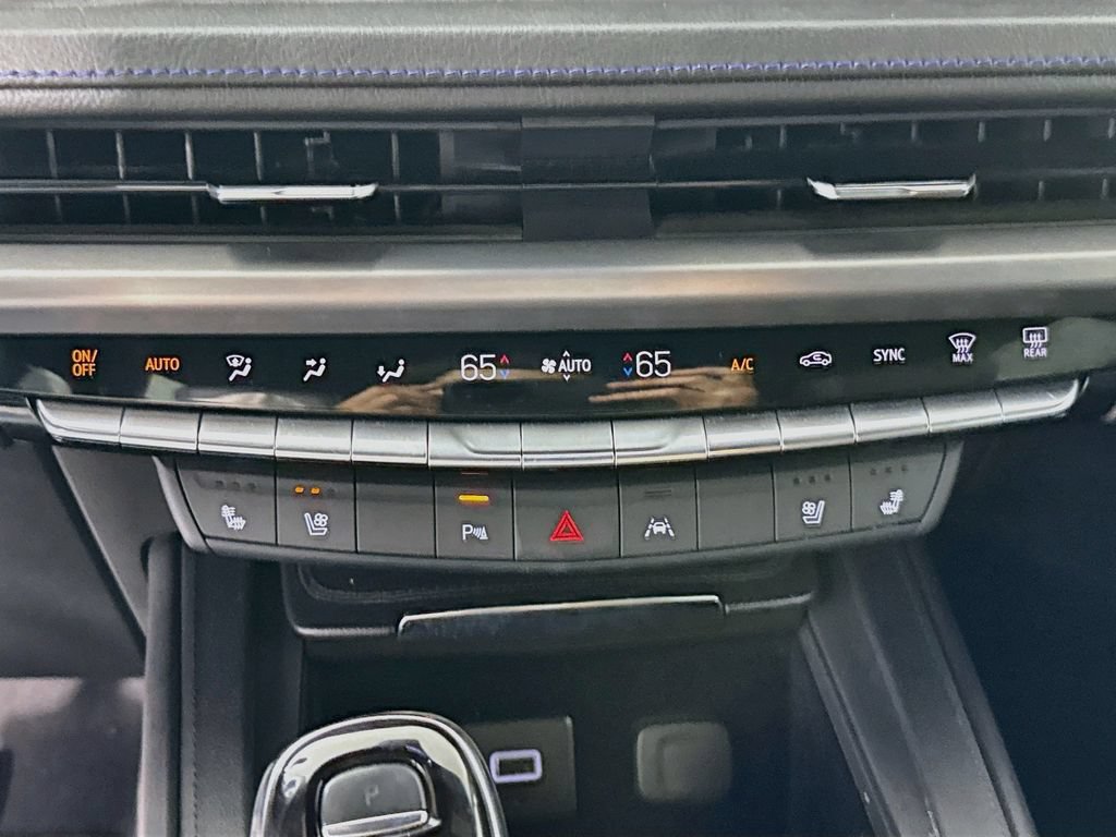 Used 2024 Cadillac XT4 Sport AWD/4WD image 17