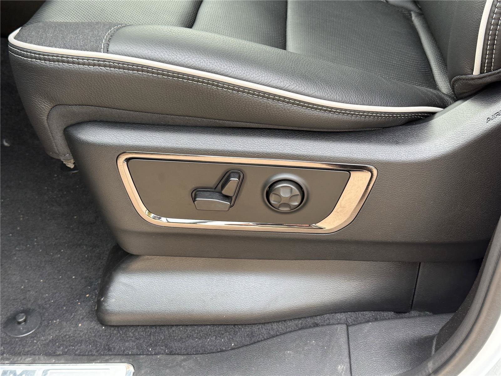 New 2025 RAM 1500 Limited AWD/4WD image 13