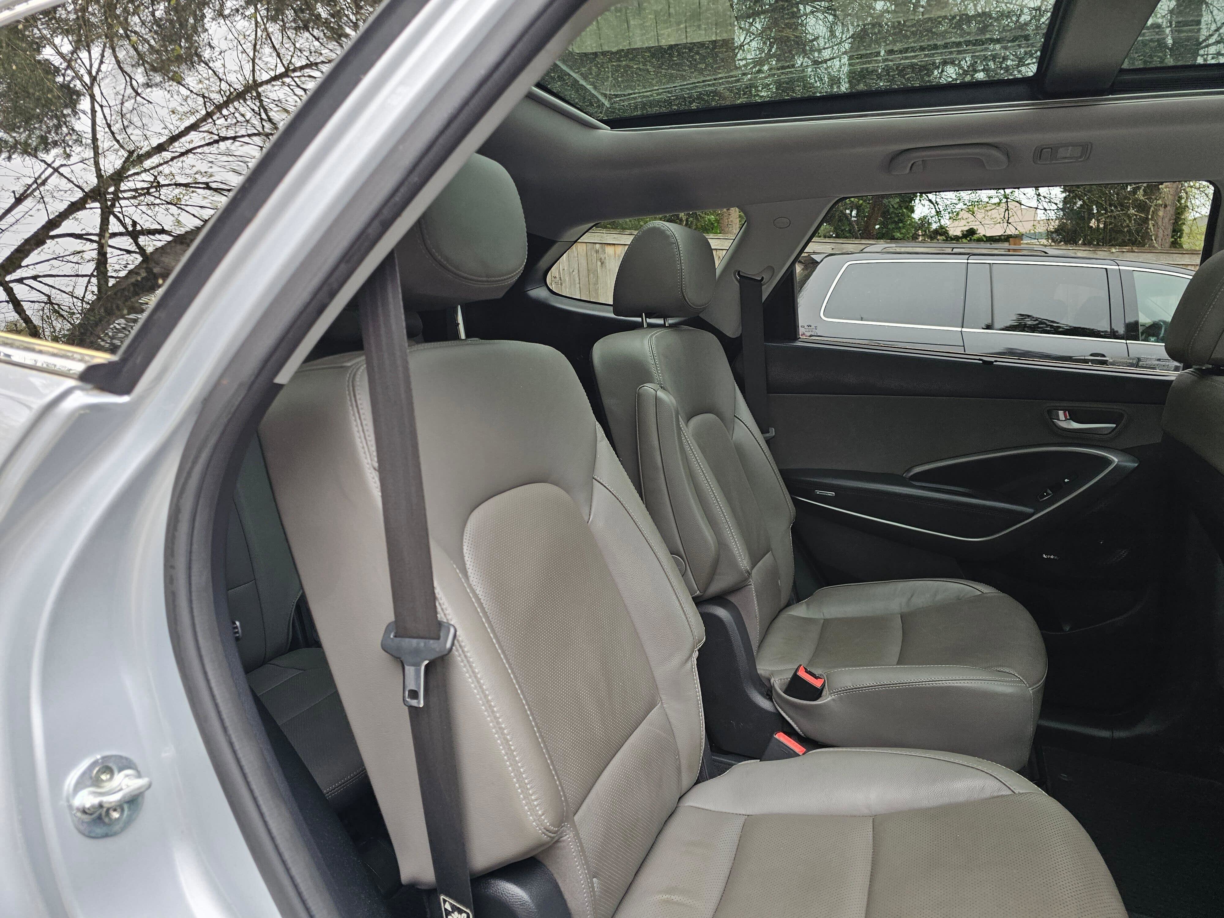 Used 2017 Hyundai Santa Fe Limited AWD/4WD image 11