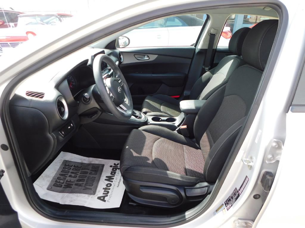 Used 2019 Kia Forte LXS image 17