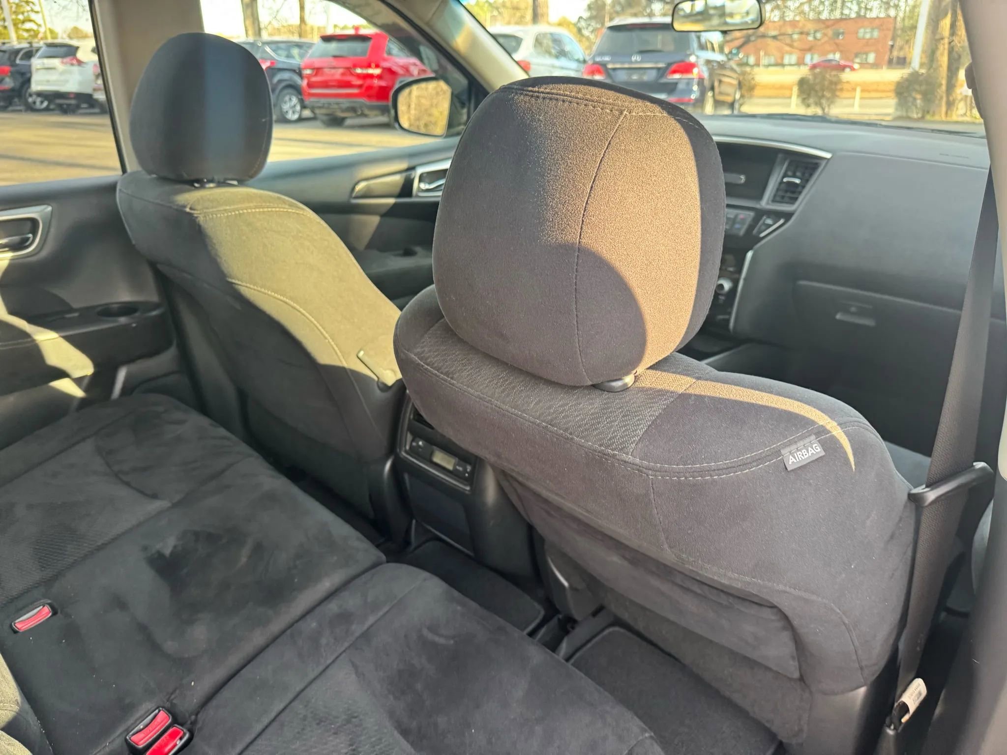 Used 2015 Nissan Pathfinder S image 24