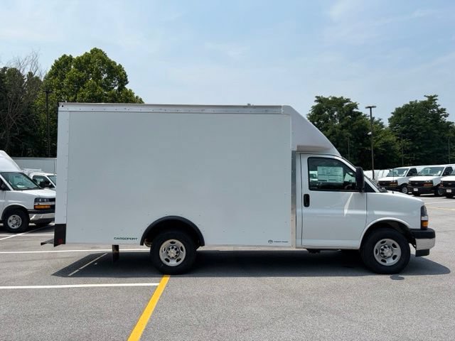 New 2026 Chevrolet Express 3500 w/ Power Convenience Package RWD image 9