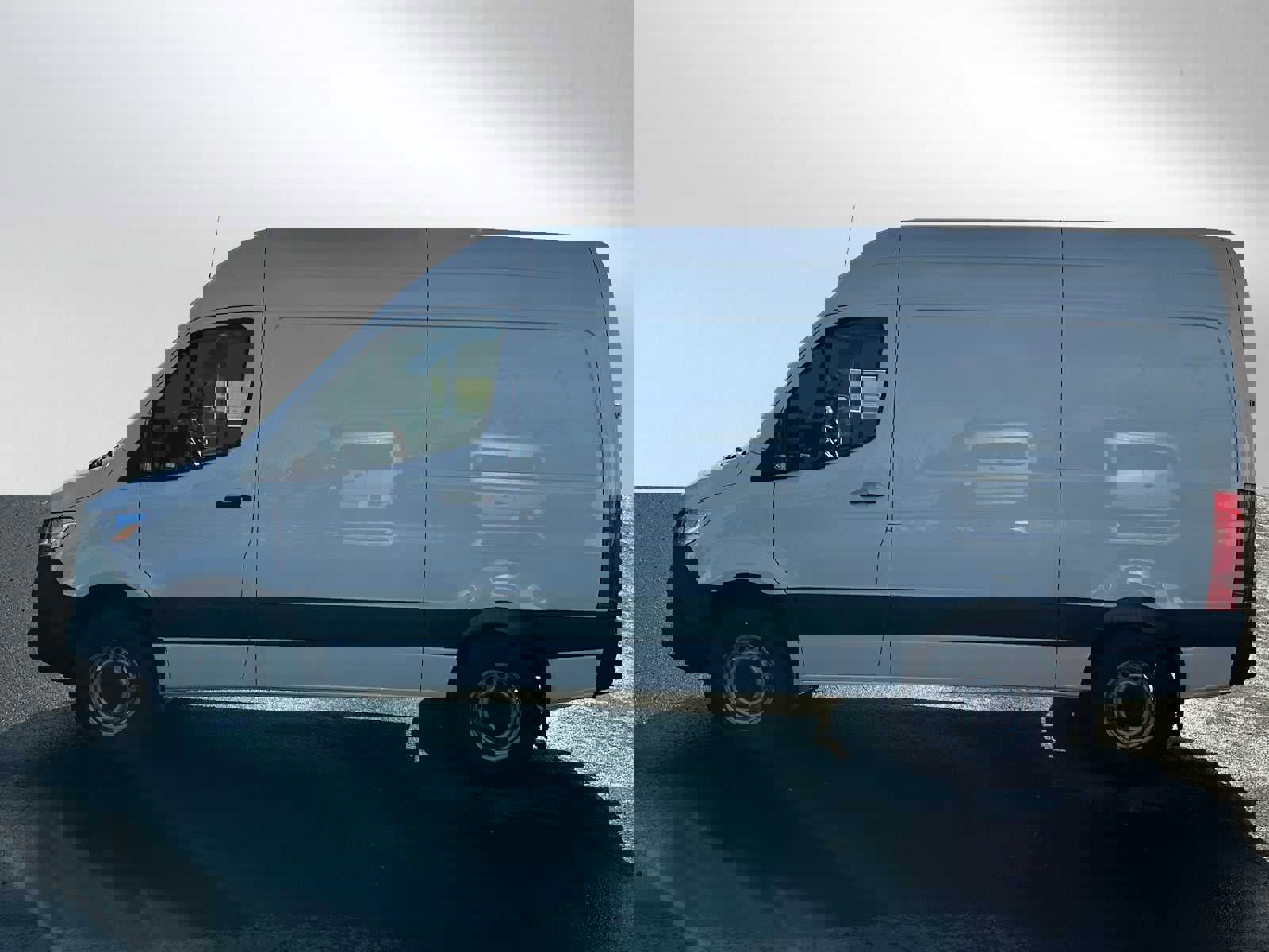 Used 2023 Mercedes-Benz Sprinter 1500 image 6