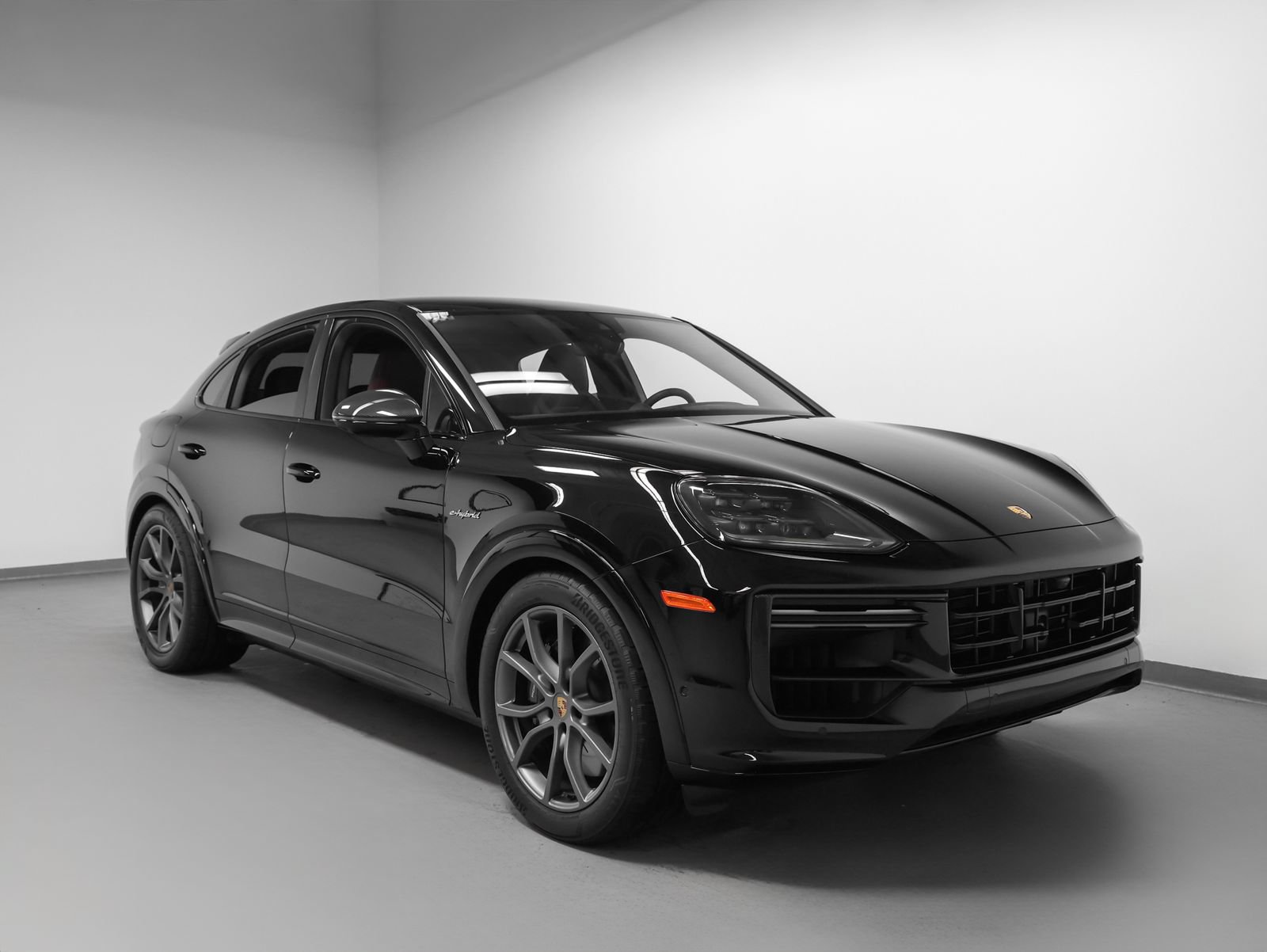 Certified 2024 Porsche Cayenne Turbo AWD/4WD image 10