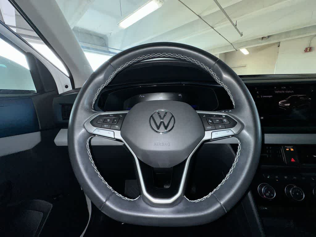 Certified 2023 Volkswagen Taos SE w/ Panoramic Sunroof Package FWD image 15