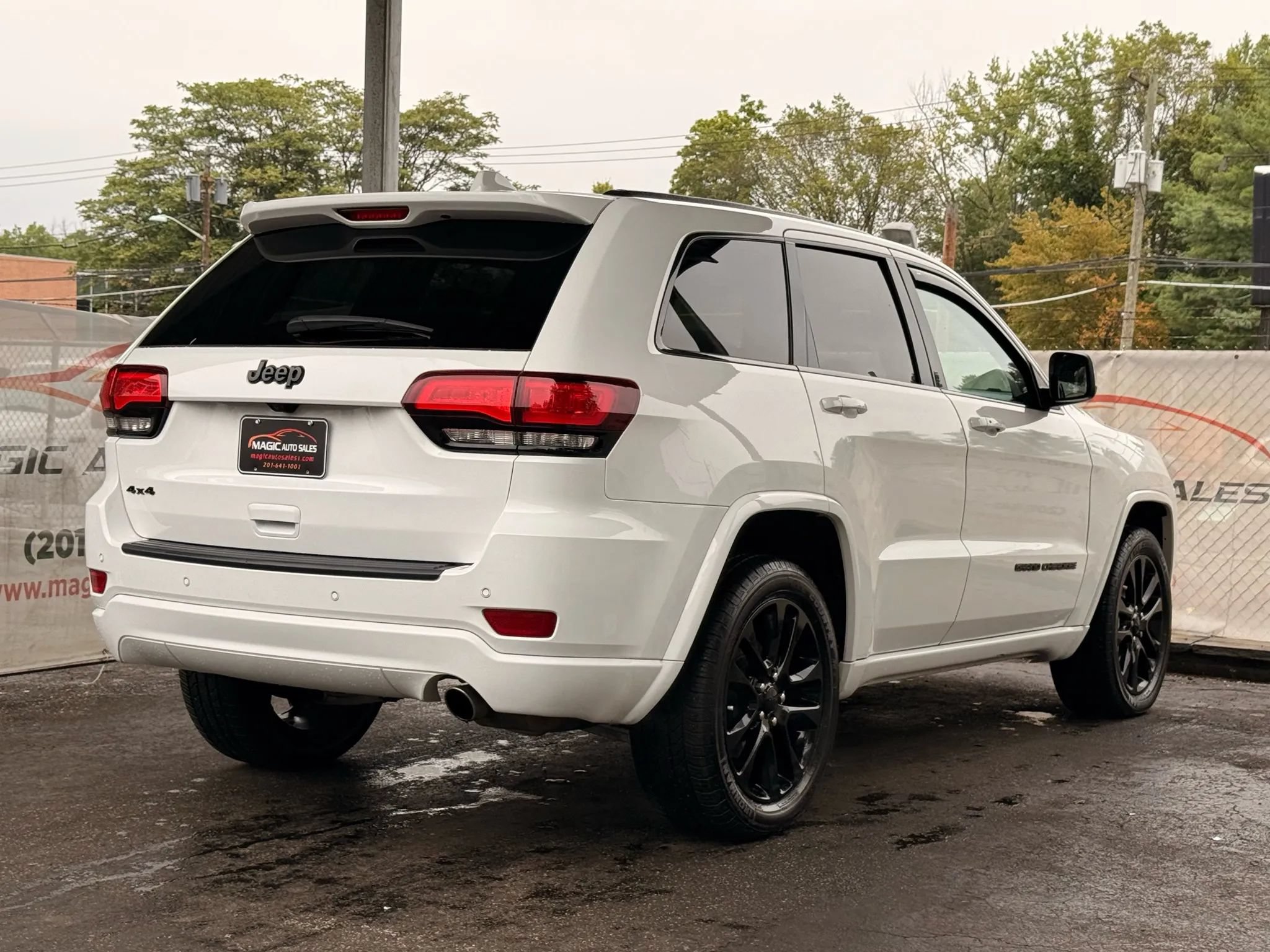 Used 2020 Jeep Grand Cherokee Altitude AWD/4WD image 56