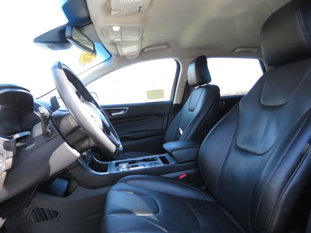 Used 2021 Ford Edge Titanium w/ Cargo Accessory Package FWD image 10