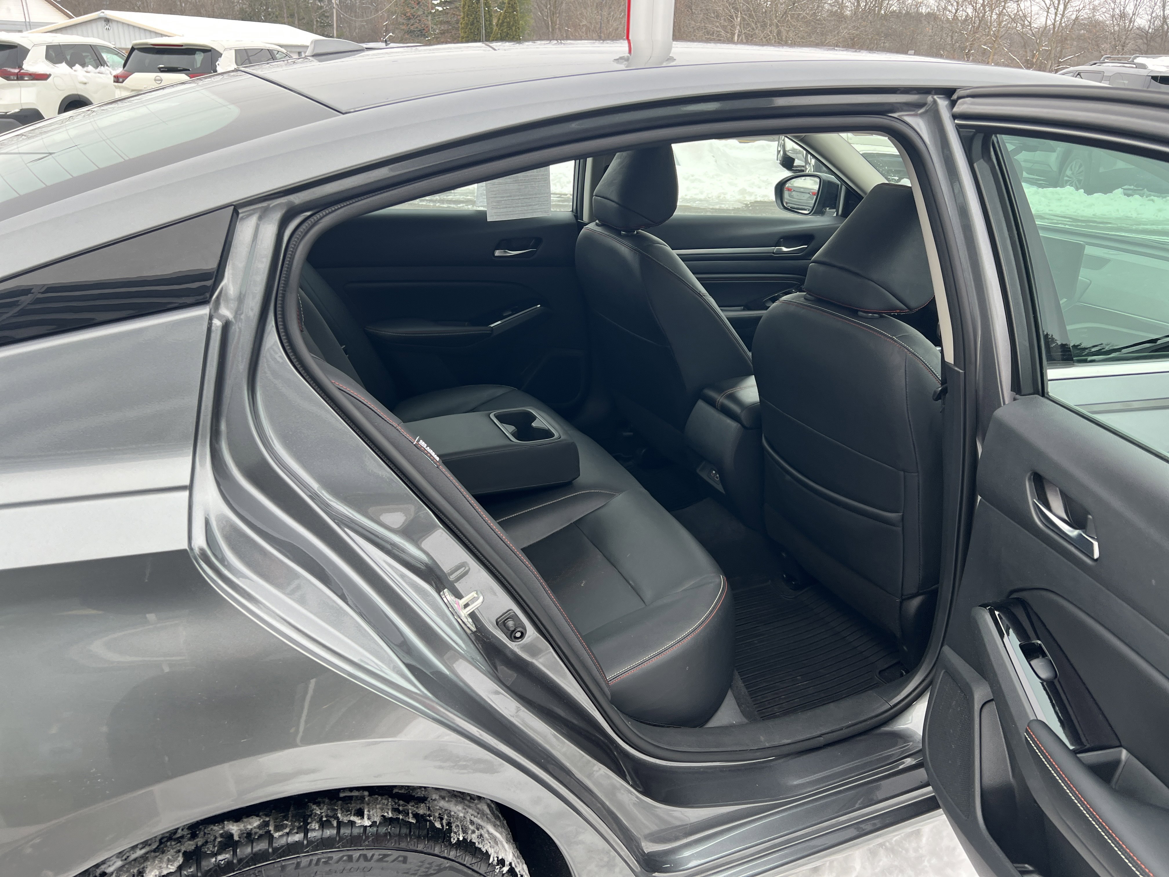 Used 2023 Nissan Altima 2.5 SR w/ SR Premium Package image 13