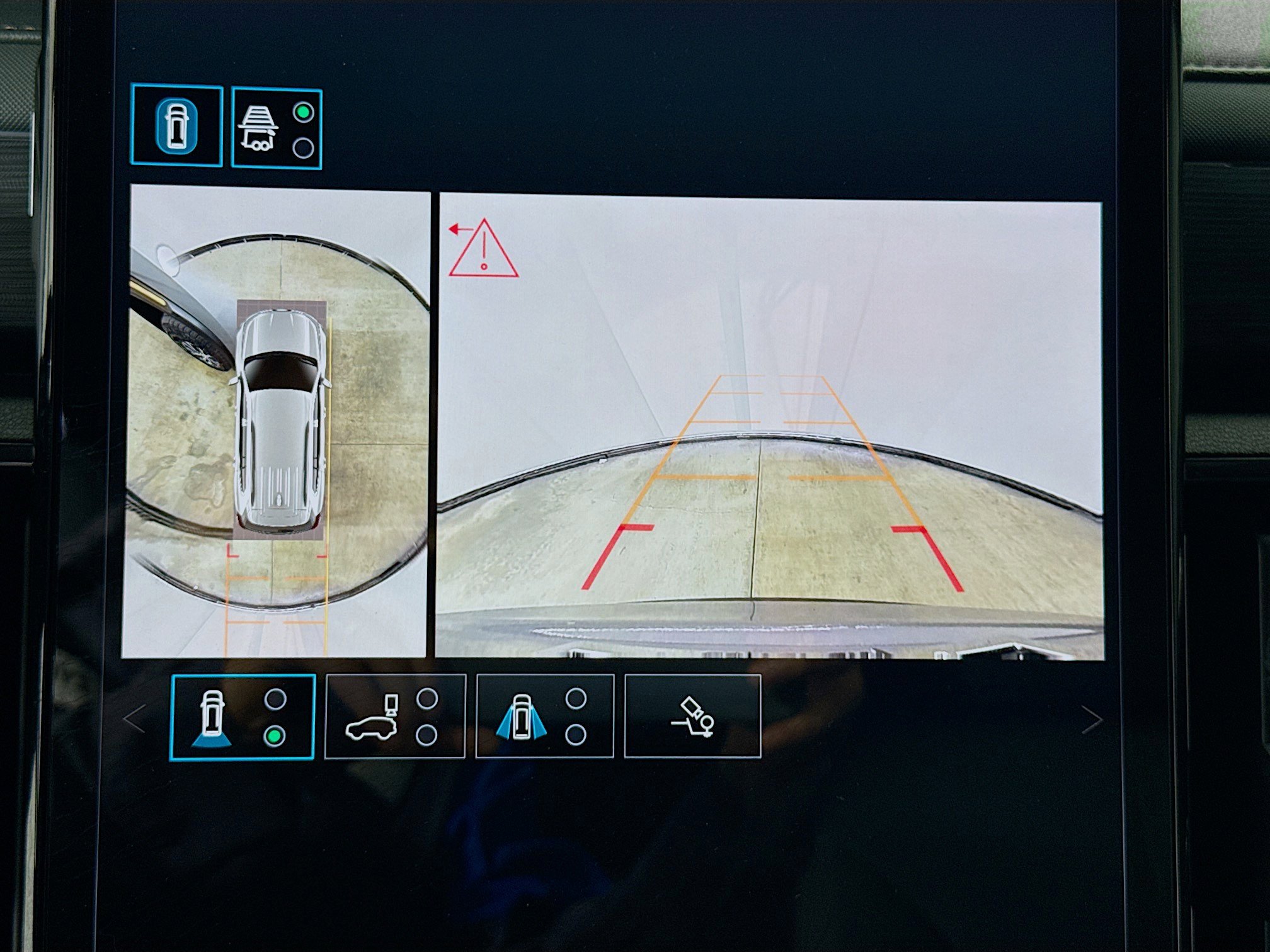 Used 2024 GMC Acadia AT4 w/ Luxury Package image 14