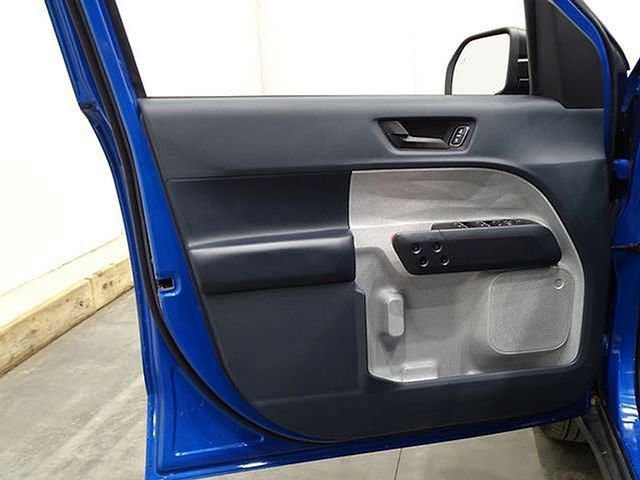 Used 2022 Ford Maverick XLT image 14