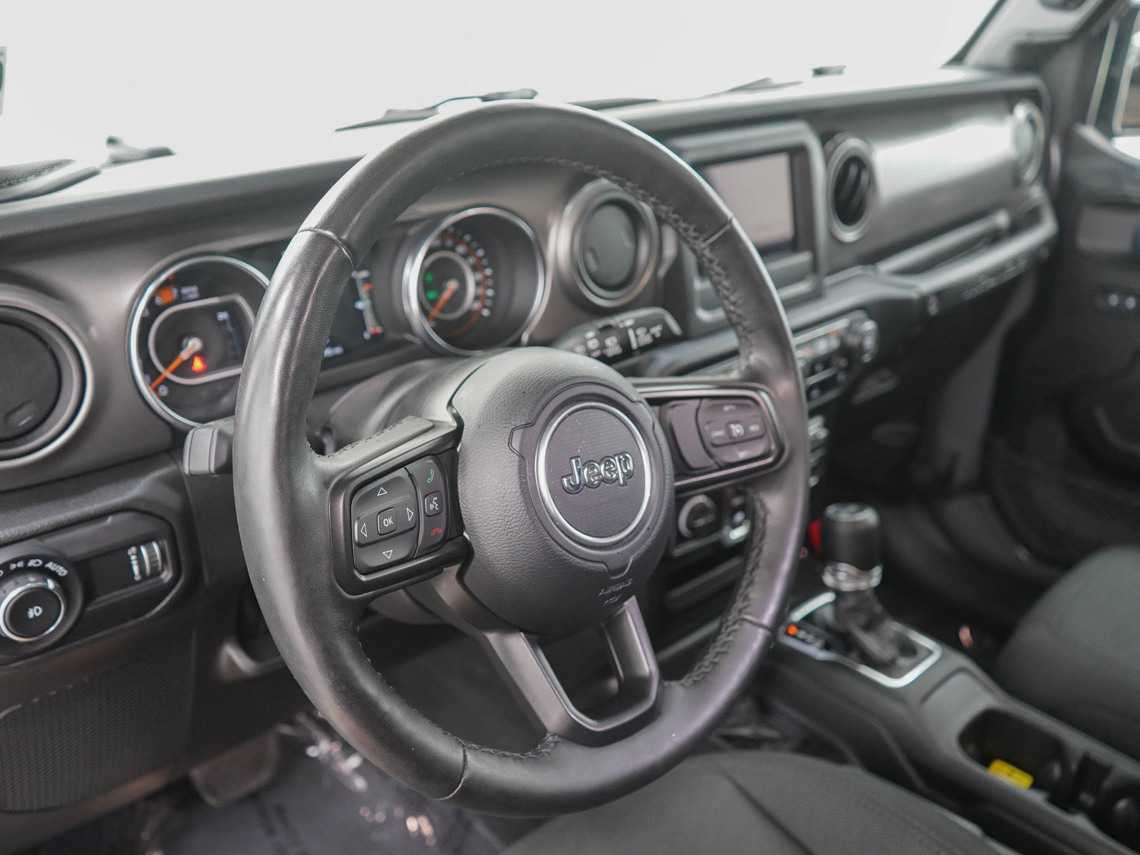 Used 2023 Jeep Wrangler Sport AWD/4WD image 23