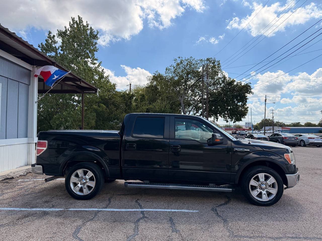 Used 2011 Ford F150 Lariat w/ Lariat Plus Pkg RWD image 5