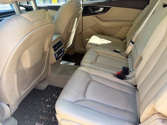 Used 2017 Audi Q7 3.0T Prestige AWD/4WD image 8
